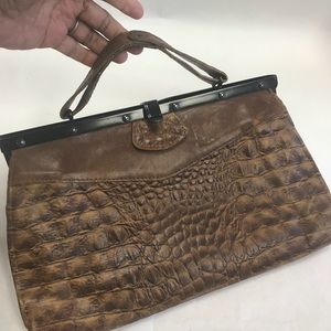 Alligator/leather embossed clutch bag . Vintage.